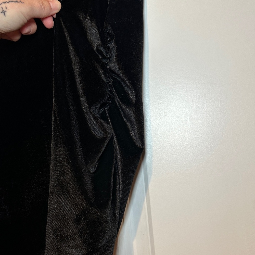 a new day Black Velvet Sleeveless Mockneck Blouse - Picture 3 of 6
